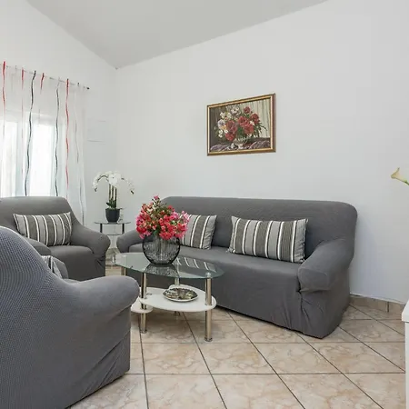 아파트 Andelic 1 By Interhome