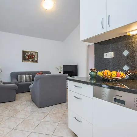 Andelic 1 By Interhome 아파트 비르